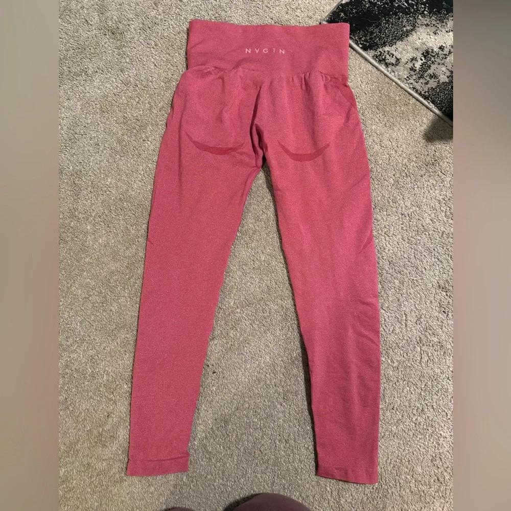 NVGTN crimson contour seamless leggings M - Picture 3 of 4